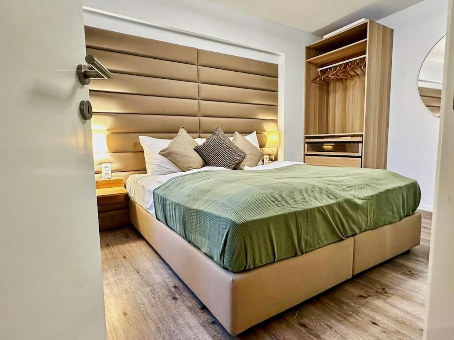 Inner I Walk To Stephansdom I Designer Flat Wenen