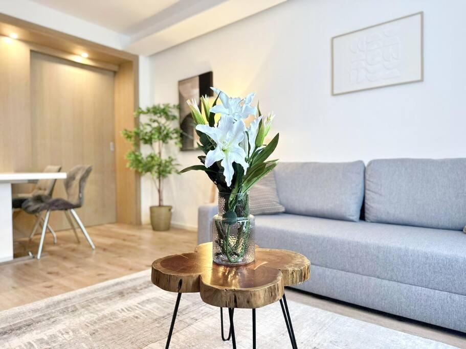 Appartement Inner I Walk To Stephansdom I Designer Flat Wenen